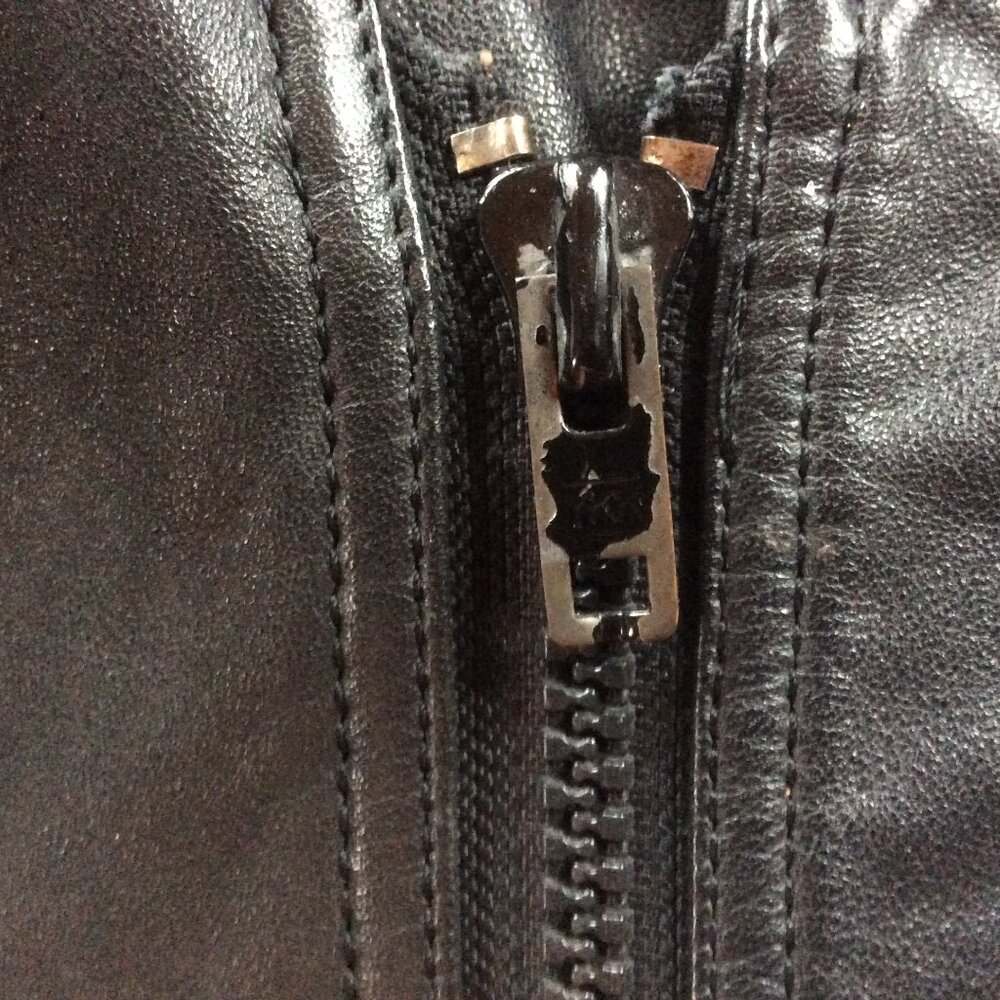 Vintage Wilsons Leather Black Asymmetrical Zip Moto Biker Jacket Size 42-Large - Picture 11 of 14